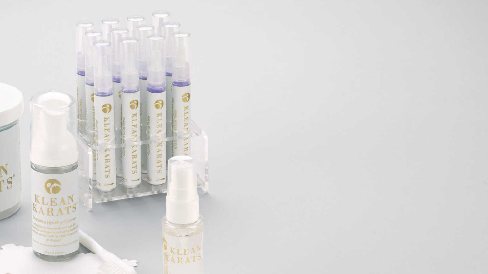 How to Properly Clean Your Gold and Diamond Jewellery - Myths, Facts, and Expert Tips